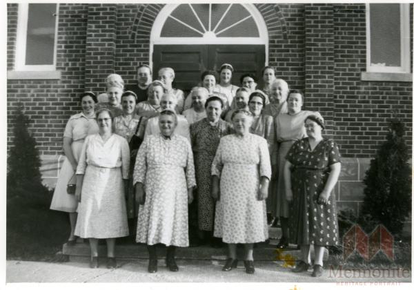 1954_Senior Sewing Circle.jpg